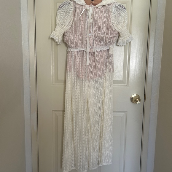 Set - Picture 3 of 5